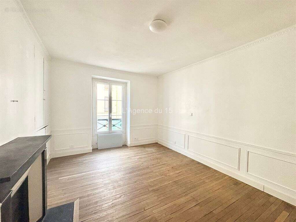 Appartement à PARIS-15E