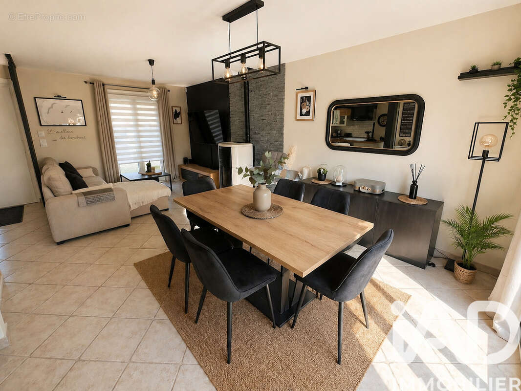 Photo 4 - Maison à LA BONNEVILLE-SUR-ITON