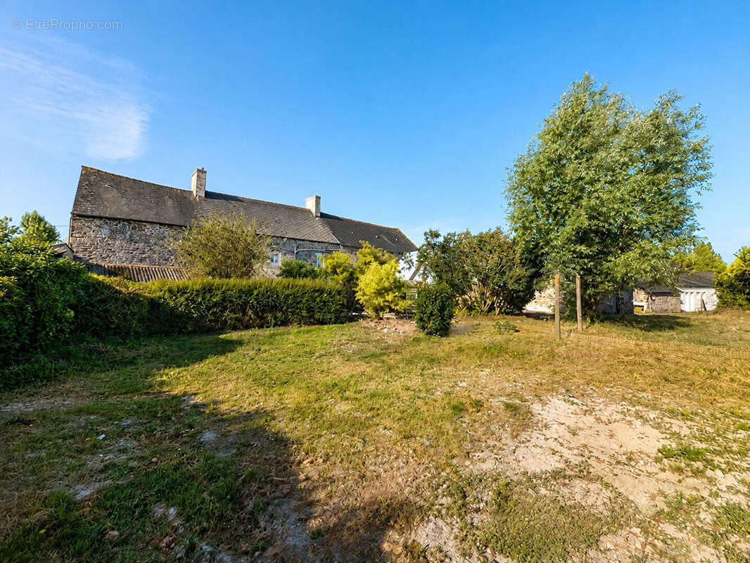 Maison à vendre Mont Dol, 5 chambres, avec dépendances/hangars, sur 9864m² de terrain. - photo 9