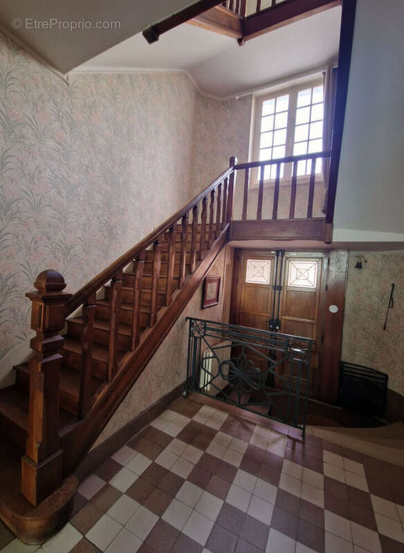Maison à MAYENNE
