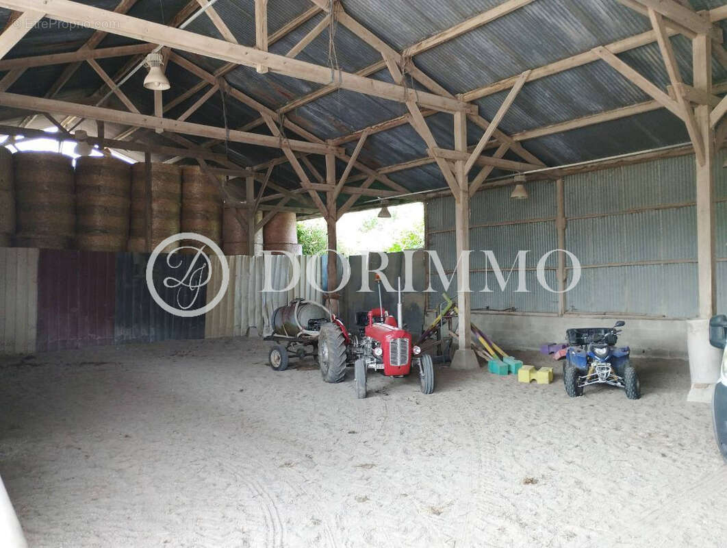 RARE Propriété équestre à fort potentiel avec pâture et carrière ! - photo 23