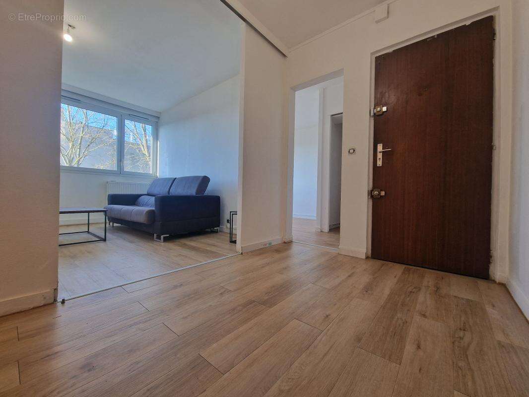 Appartement à VAIRES-SUR-MARNE