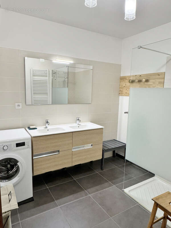 Appartement à CRAPONNE