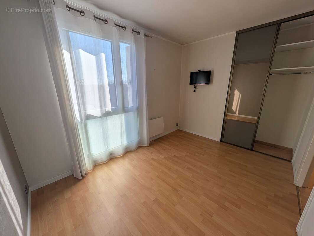 Appartement à LES CLAYES-SOUS-BOIS