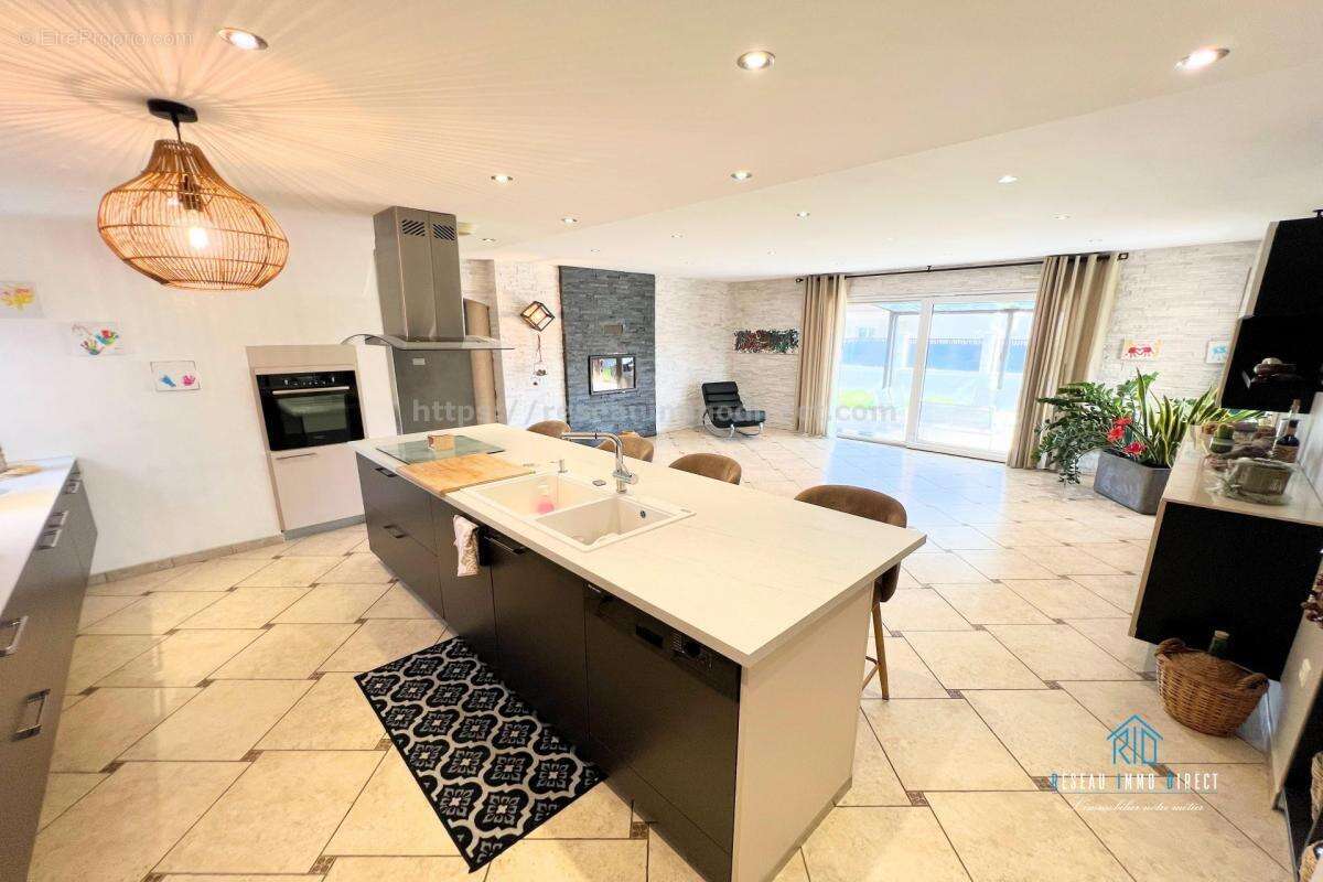 Maison à LE GRAND-LEMPS