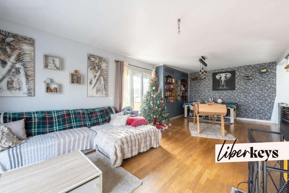 Appartement à VILLENEUVE-LE-ROI