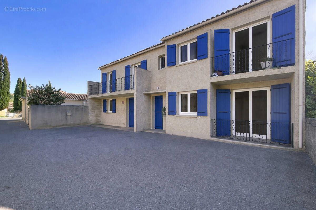 Appartement à VILLENEUVE-LES-AVIGNON