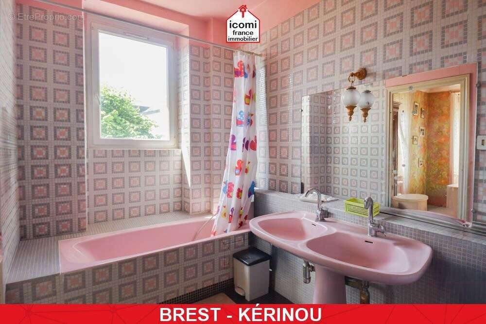 Finistere - brest (29200) - a vendre - maison de 268m2  a renover - 8 chambres - 2 caves - jardin clos arbore de 1250m² - pscine - photo 10