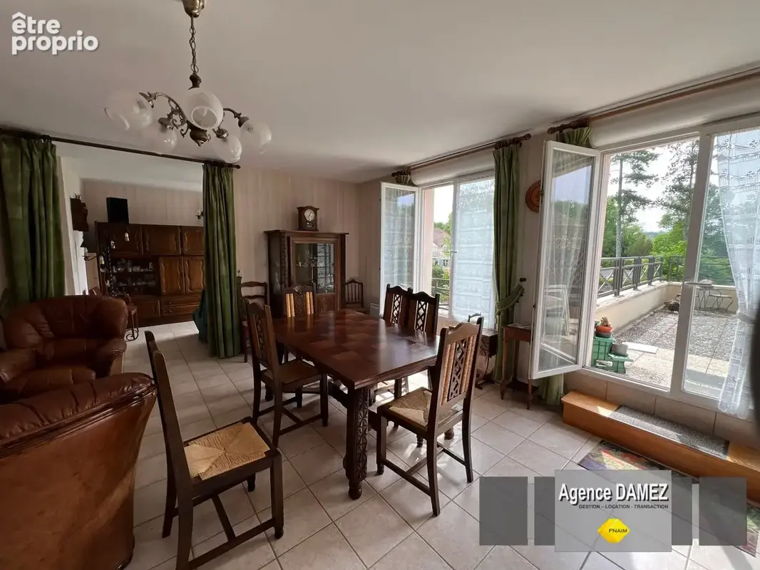Dourdan centre - 4 pièces 86 m² - terrasse - garage - parking - photo 2