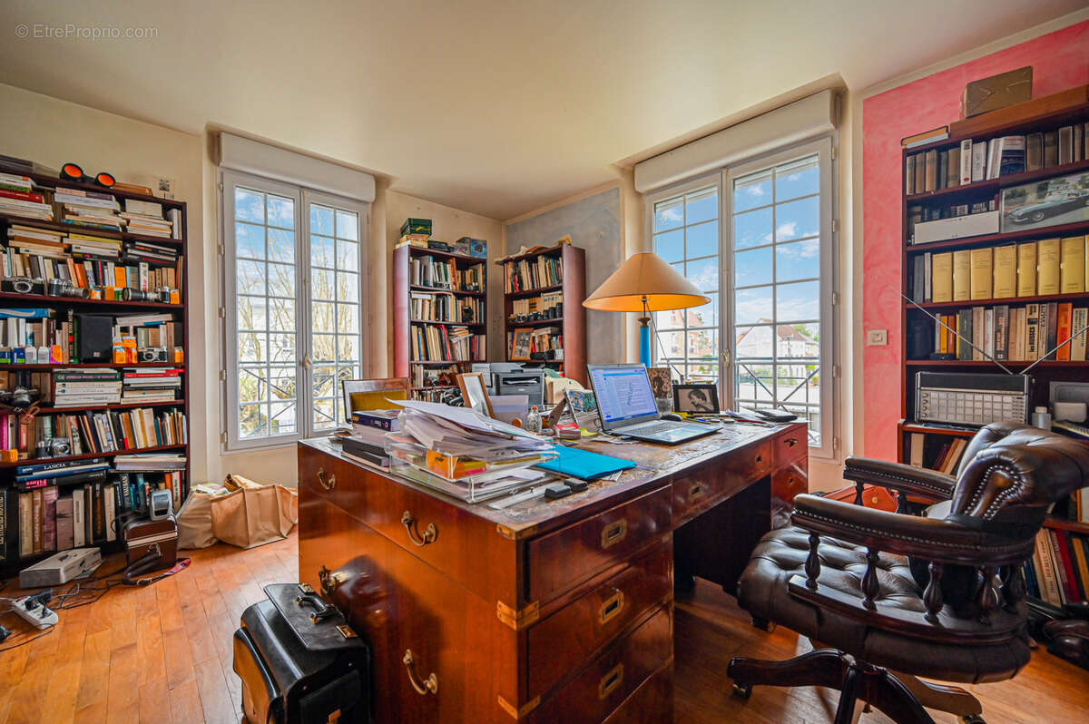 Maison à SAINT-MAUR-DES-FOSSES