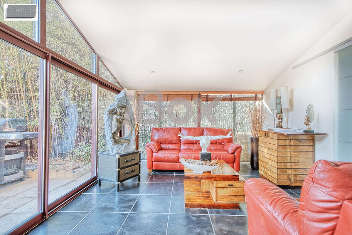 Maison à LA VALETTE-DU-VAR