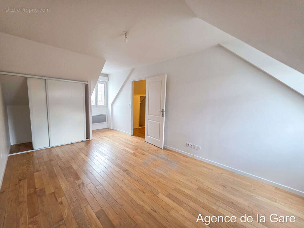 Appartement à MAISONS-LAFFITTE