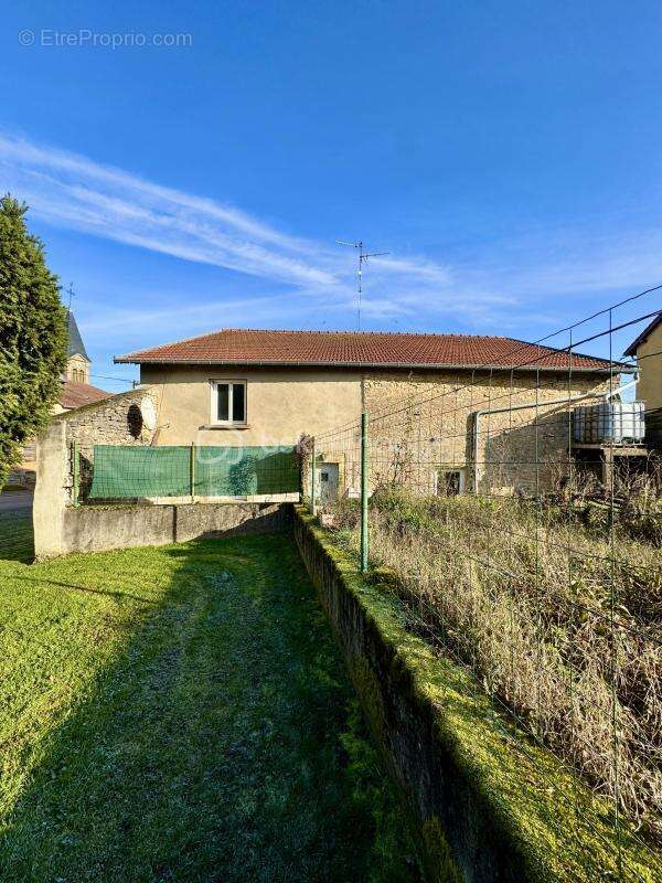 Maison à NARBEFONTAINE