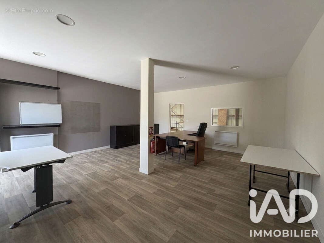 Commerce 250 m² à Merlevenez  - photo 6