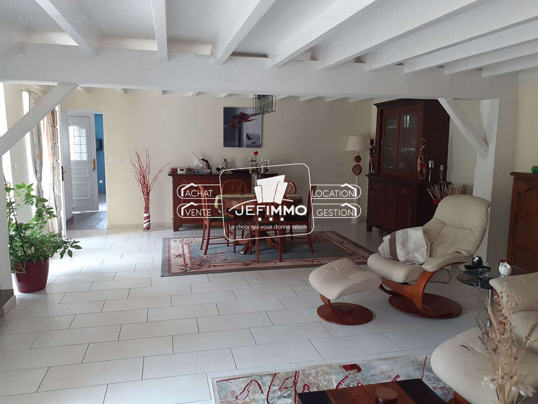 Maison à SAINT-MARS-DU-DESERT