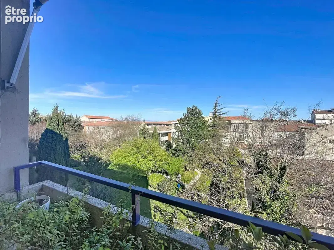Appartement 3 pièces 69 m² · à Avignon · 69 m² · 180 000 €
