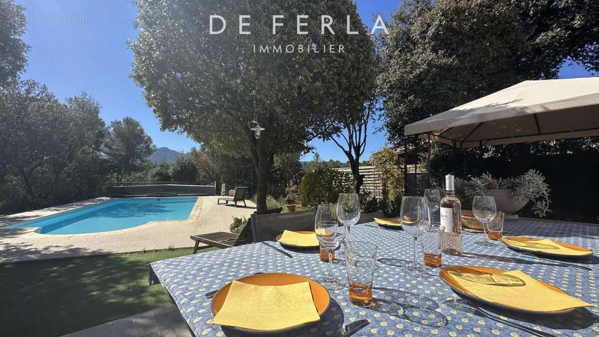 Maison à PEYROLLES-EN-PROVENCE