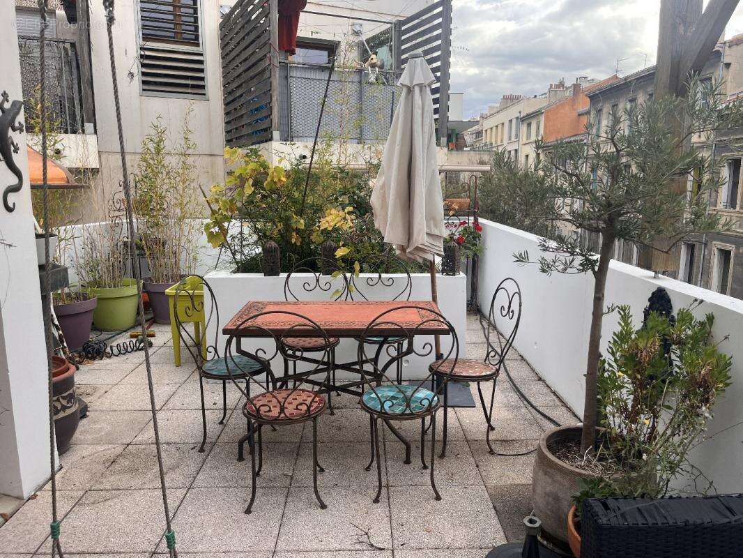 Appartement à MARSEILLE-2E
