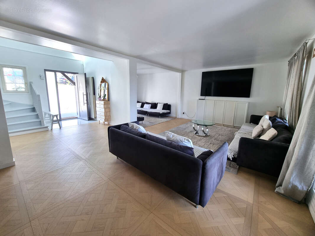 Boissettes environnement exceptionnel - maison individuelle avec terrain a batir - 5 chambres - sous sol total - photo 4