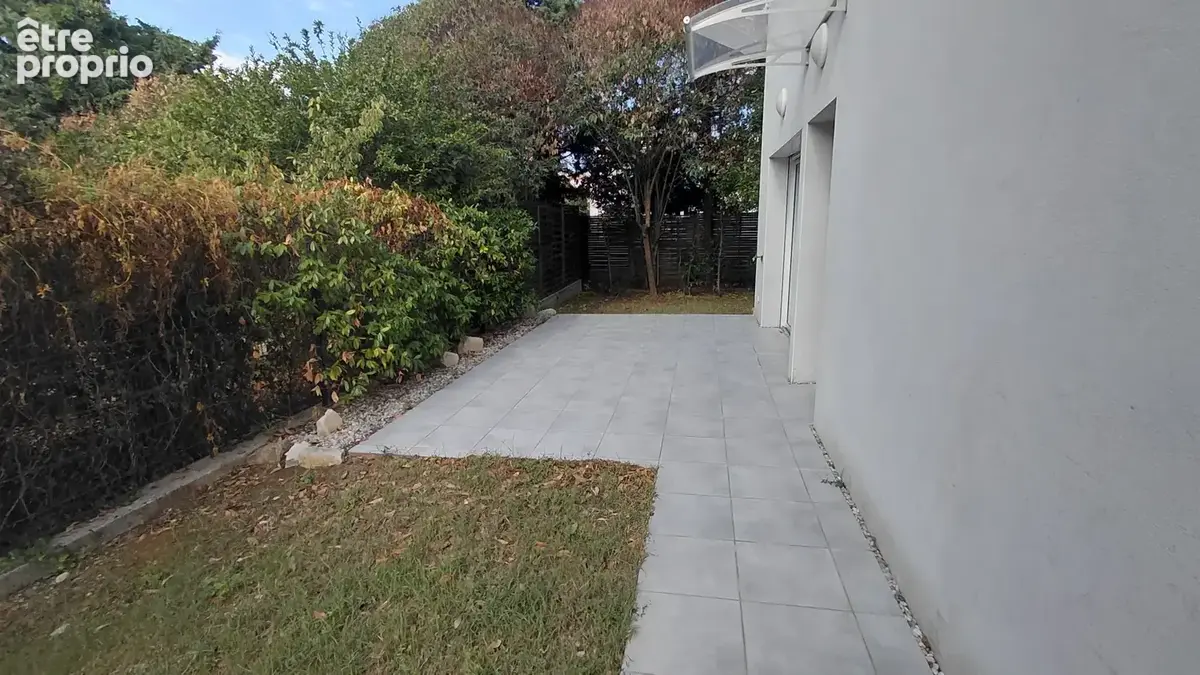 Beau rez de jardin avec garage - photo 15