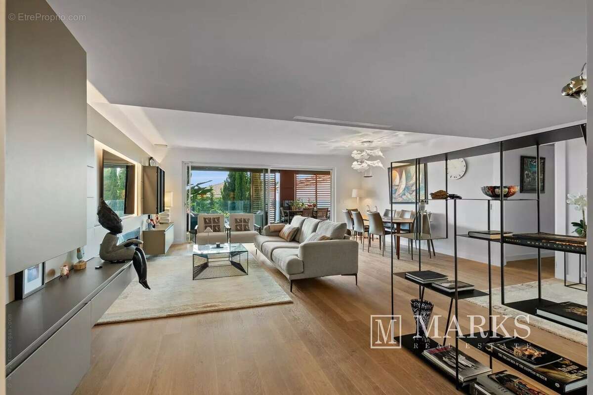 Appartement de luxe à 2 chambres avec grande terrasse et vue sur la mer - photo 11