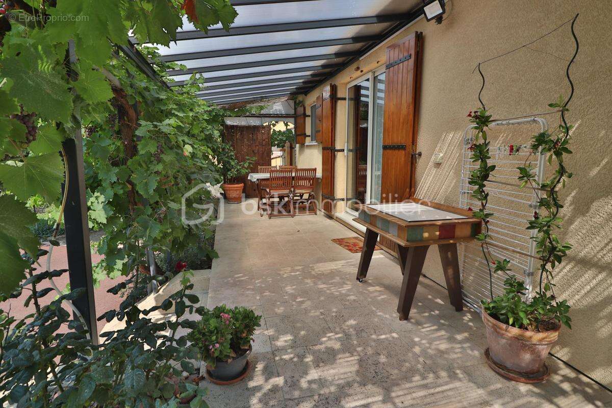 2 maisons individuelles mitoyennes sur 815m² de terrain - photo 4