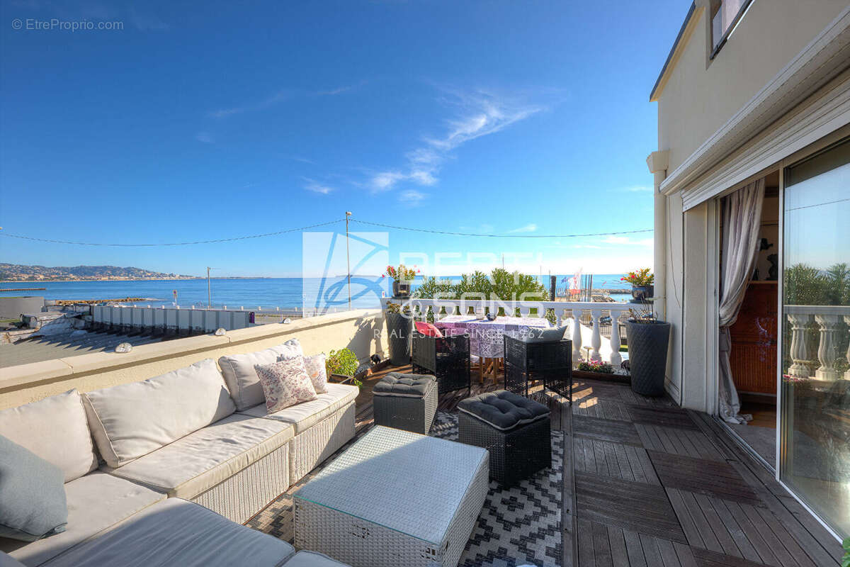 Appartement à MANDELIEU-LA-NAPOULE