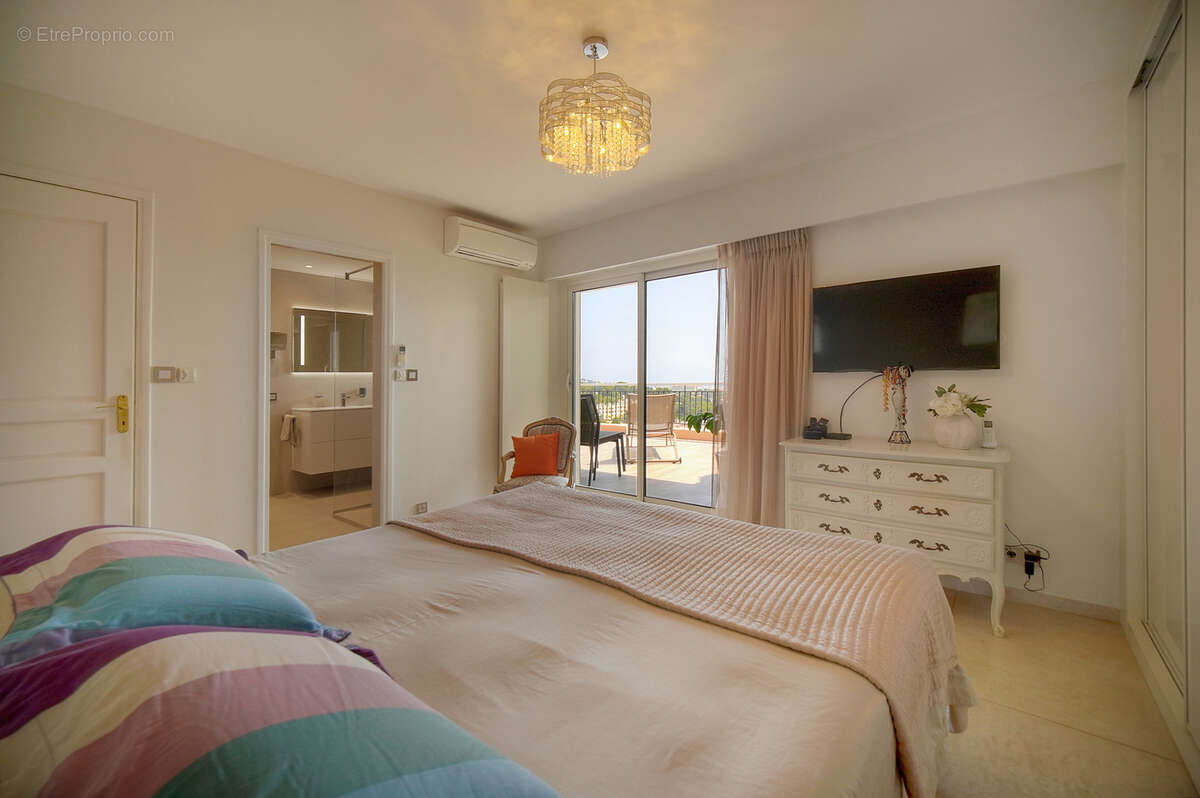 Appartement à LE CANNET