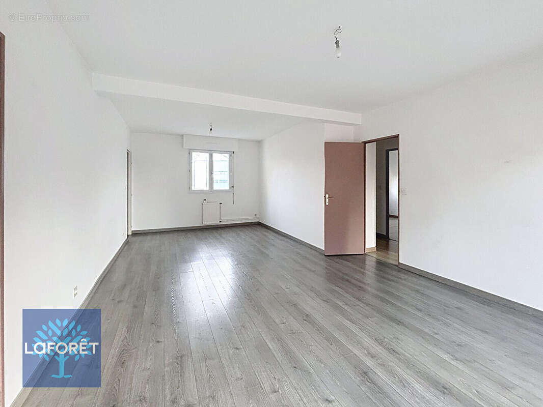 Appartement à FOUGERES