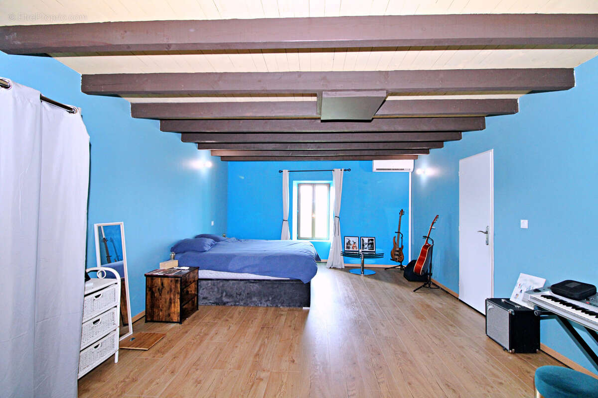 Maison à SAINT-MICHEL-DE-LANES