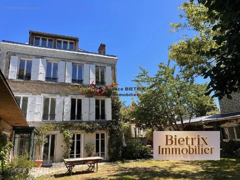 Maison à L&#039;ISLE-ADAM