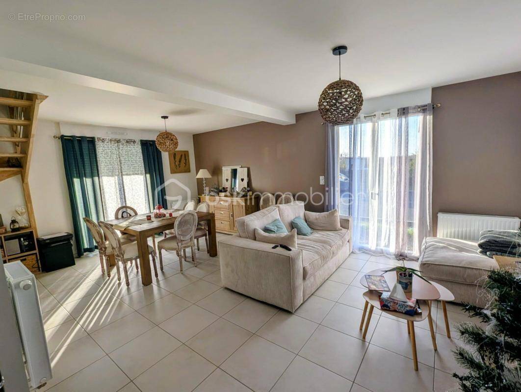 Maison à ROZ-SUR-COUESNON