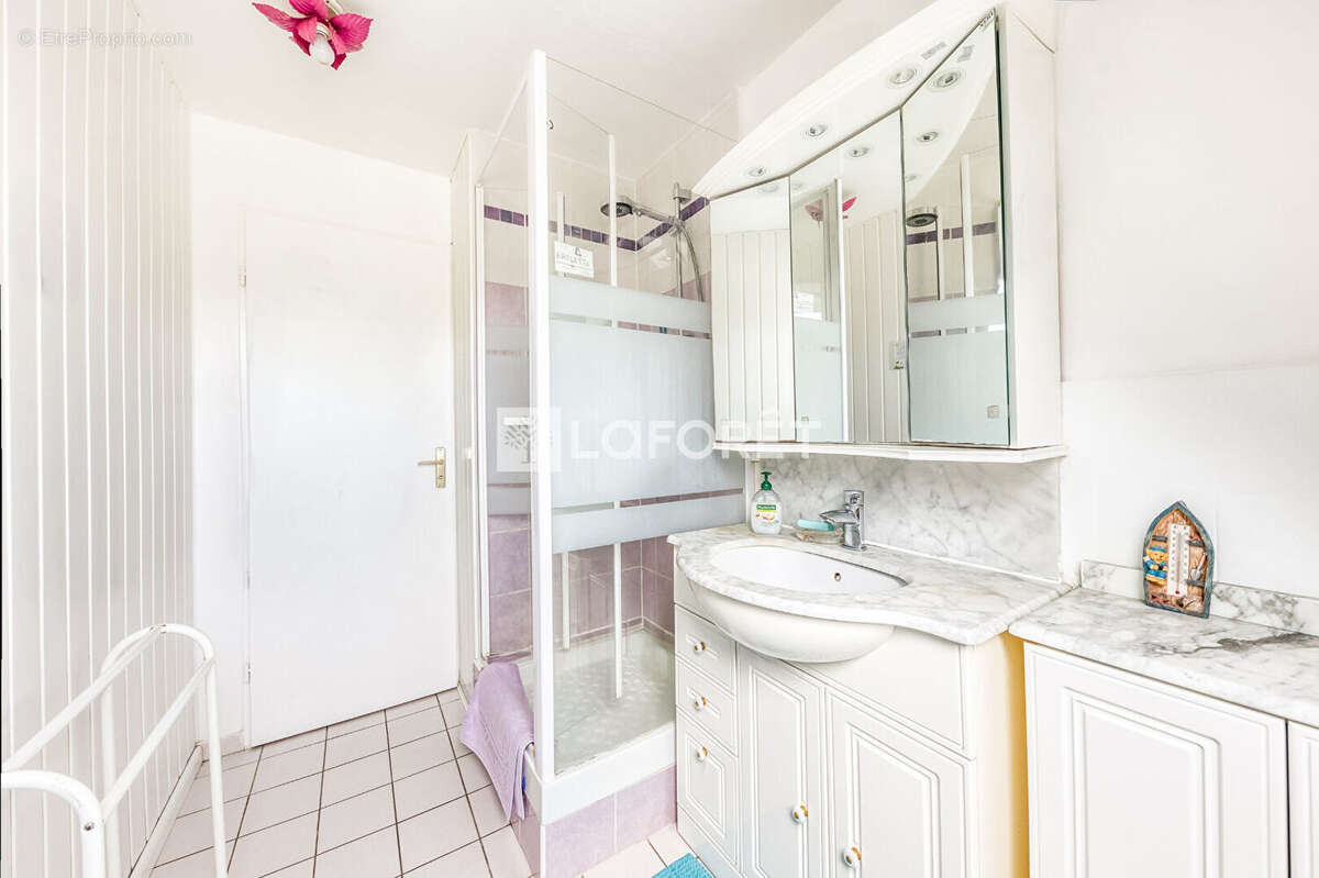 Maison à OZOIR-LA-FERRIERE