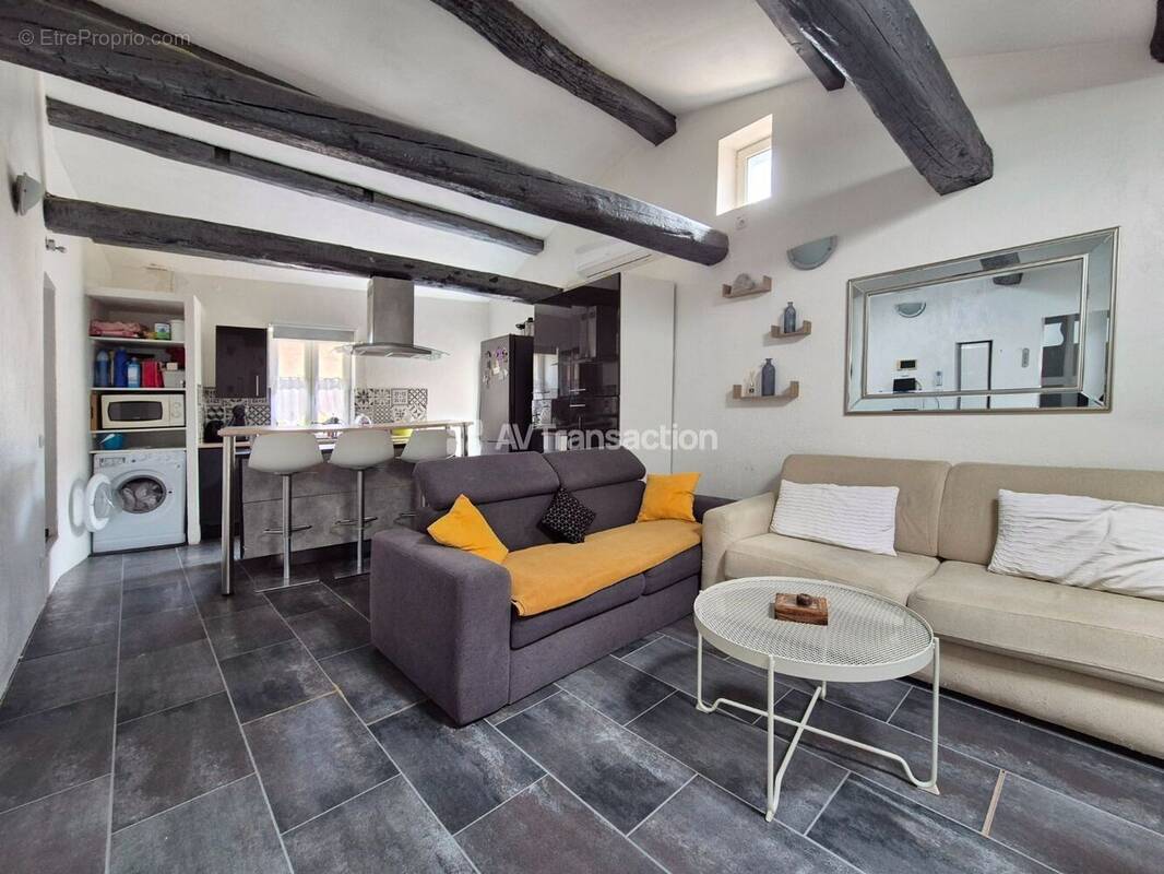 Appartement à LORGUES