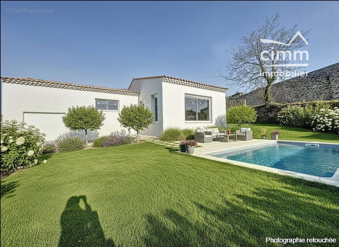 Maison 120 m² à Malemort-Du-Comtat  - photo 2