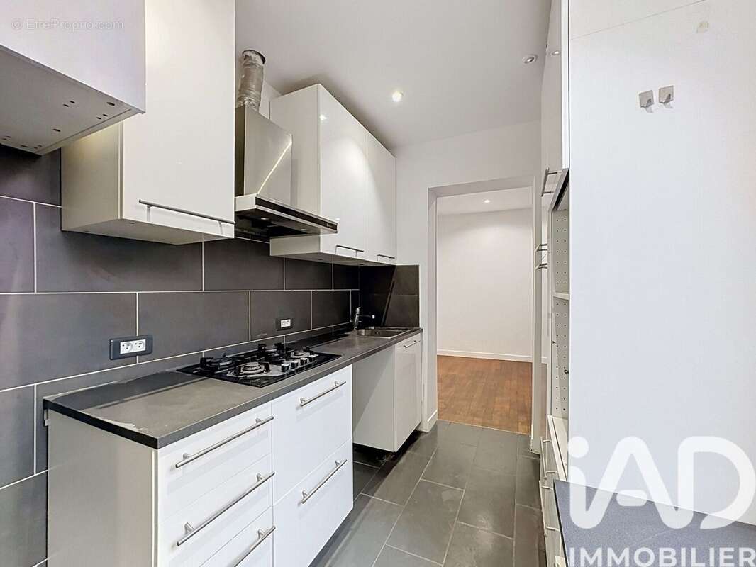 Photo 9 - Appartement à GENNEVILLIERS