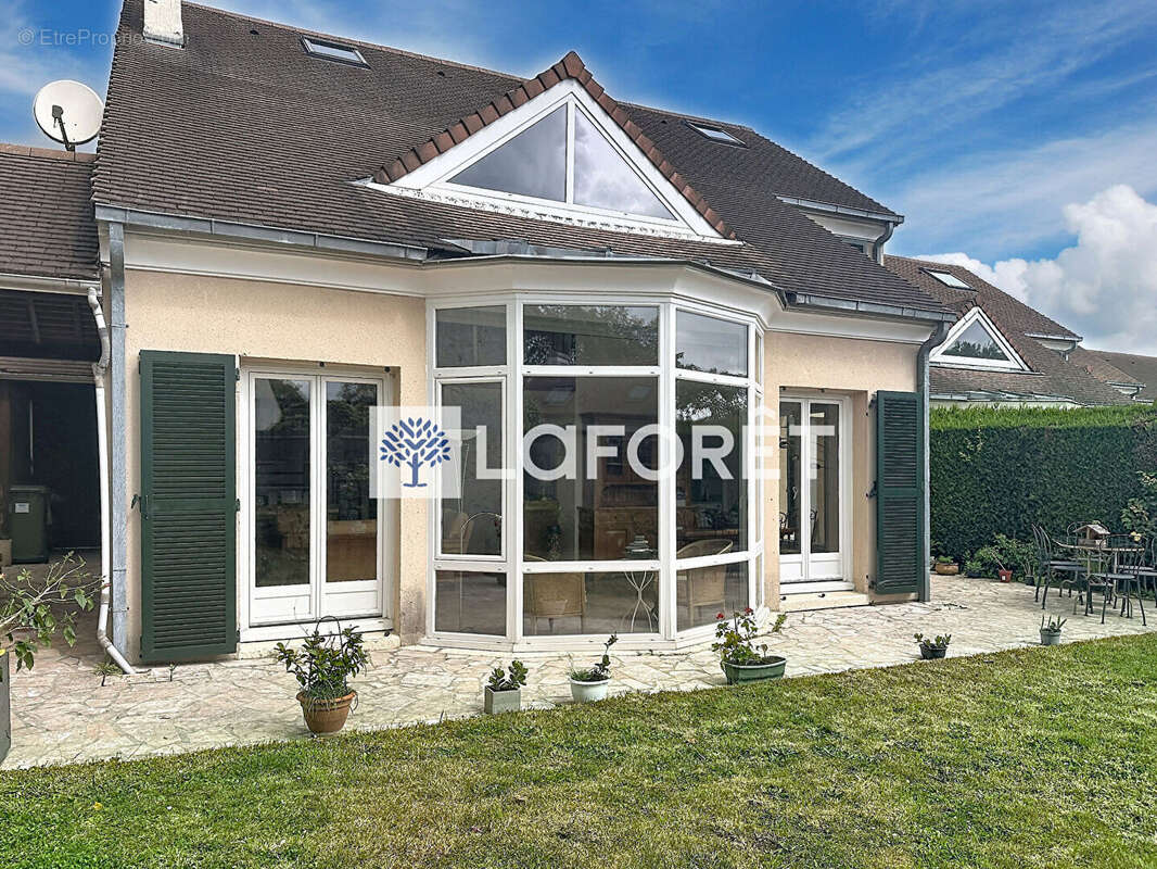 Maison à FEUCHEROLLES
