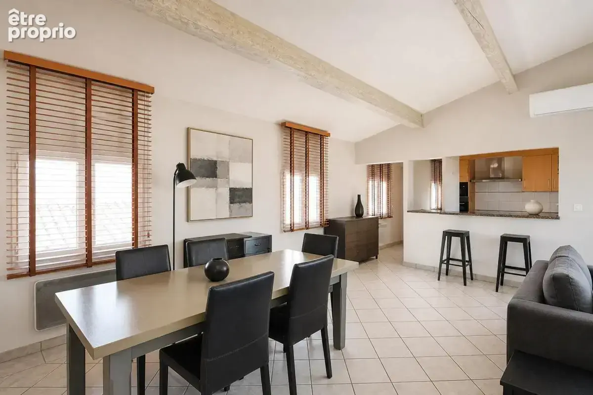 Appartement T3 de 92 m² à Nîmes centre - photo 5