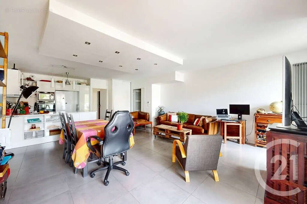 Appartement à IVRY-SUR-SEINE