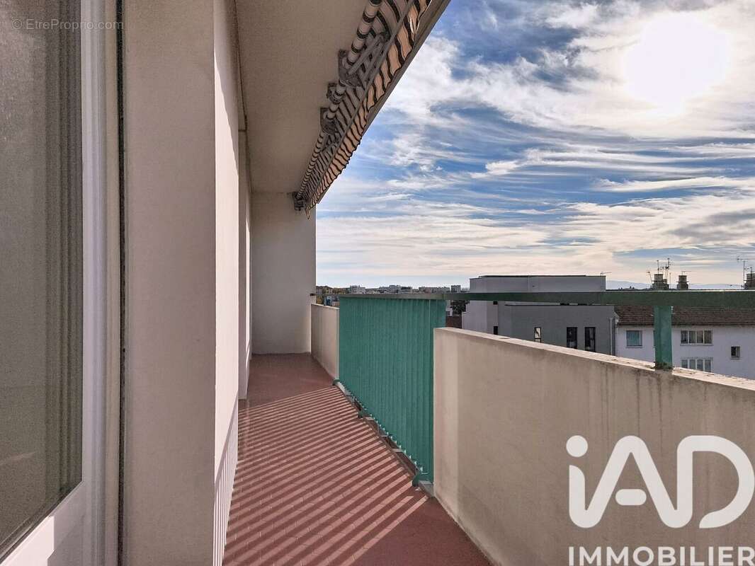 Photo 6 - Appartement à VILLEURBANNE