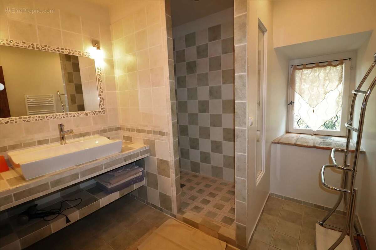 Maison à SAINT-MARTIN-DE-VALGALGUES