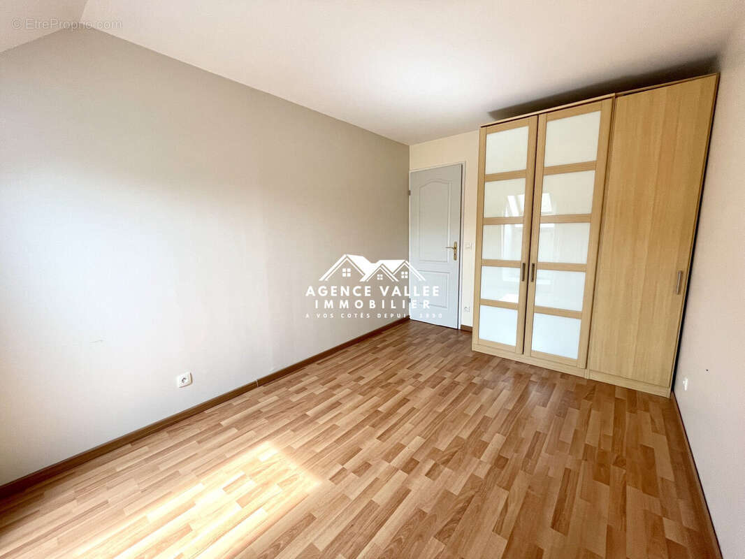 Maison à SAINT-PIERRE-DU-PERRAY