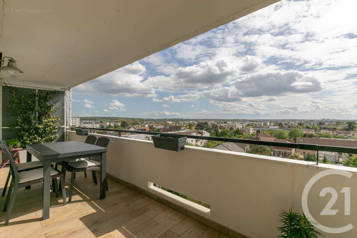 Appartement à SAINT-MAUR-DES-FOSSES