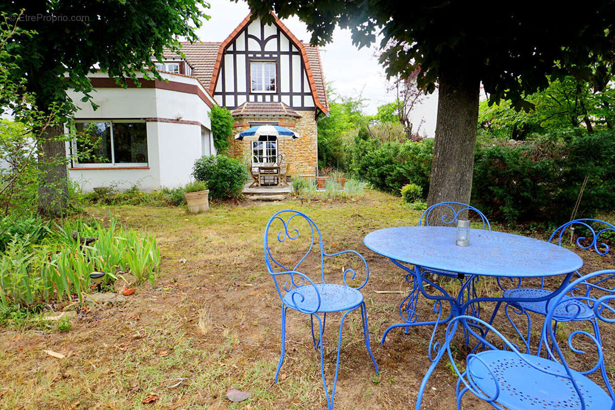 Maison à AUBERGENVILLE