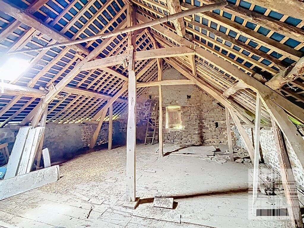 Maison à LARCHAMP