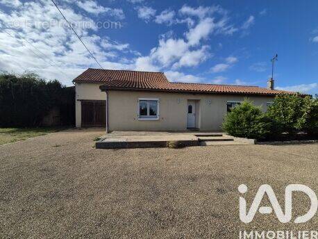 Photo 1 - Maison à CERSAY