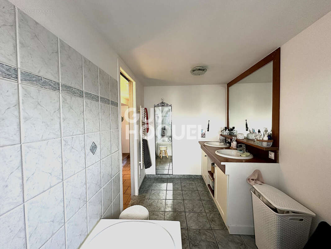 Maison à LA CHAPELLE-HEULIN