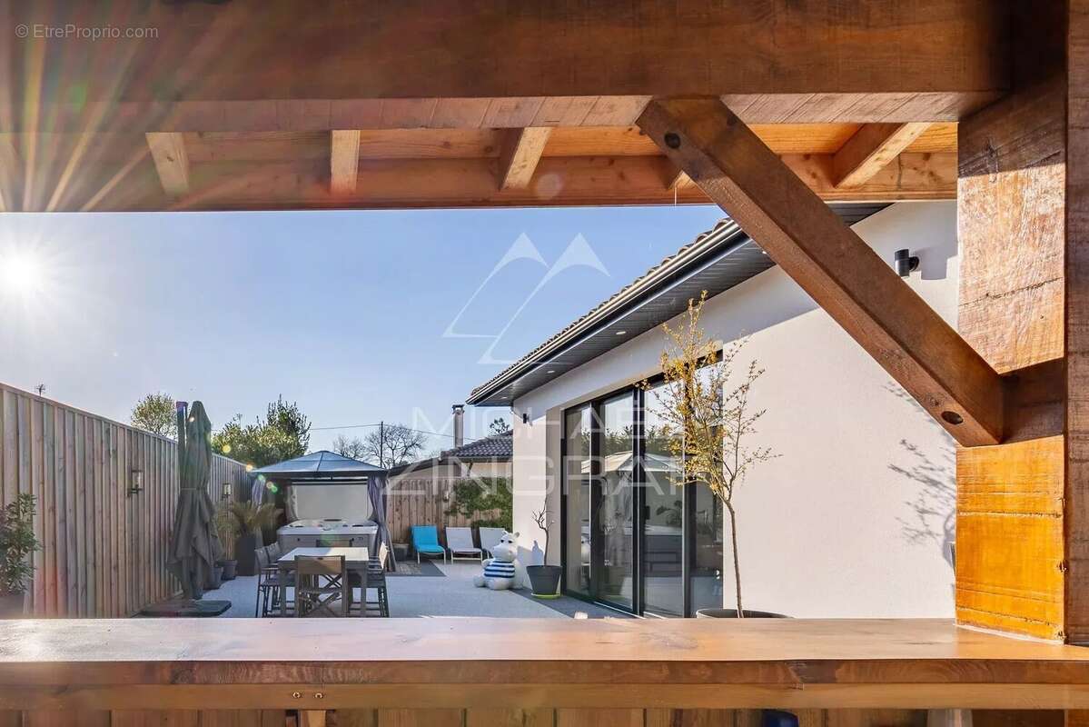 Maison à GUJAN-MESTRAS