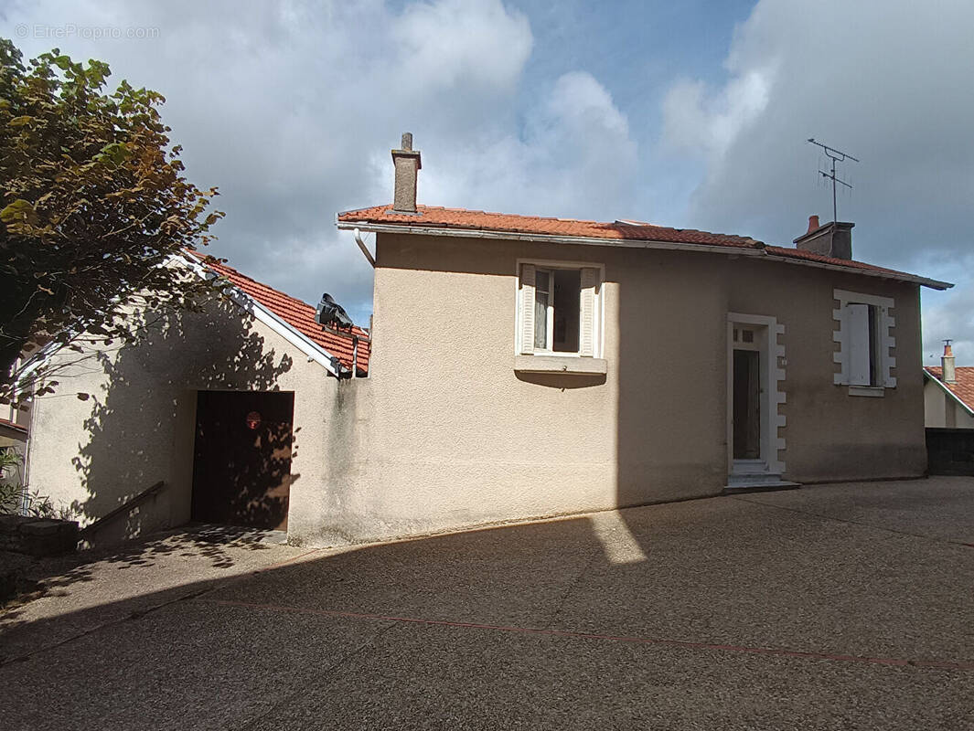 Maison à ASPRIERES