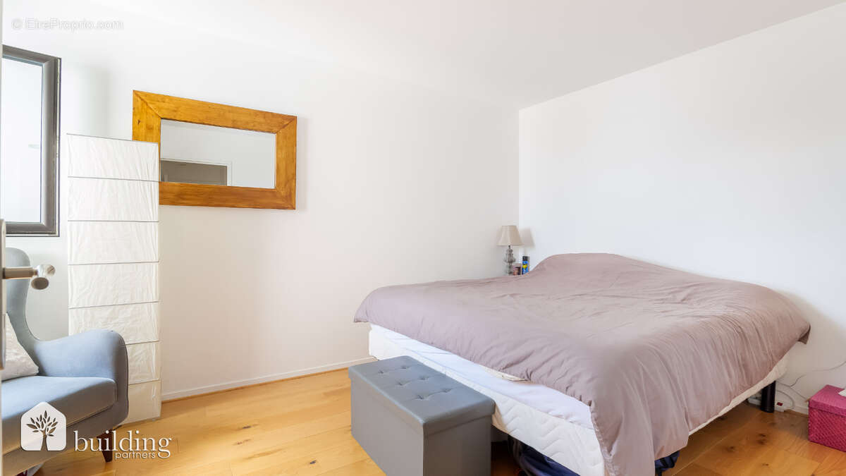 Appartement à COURBEVOIE